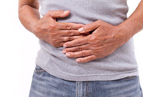 التهاب الصفاق الثانوي: الأسباب والأعراض والتشخيص والعلاج غشاء رقيق يُحدد الجدار الداخلي للبطن ويغطي أغلب الأعضاء البطنية أعضاء السبيل الهضمي