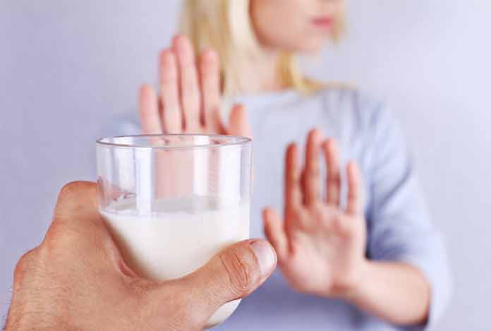 عدم تحمل اللاكتوز: لماذا لا يستطيع بعض البشر شرب الحليب عدم القدرة على هضم اللاكتوز الموجود في منتجات الحليب انزيم اللاكتاز