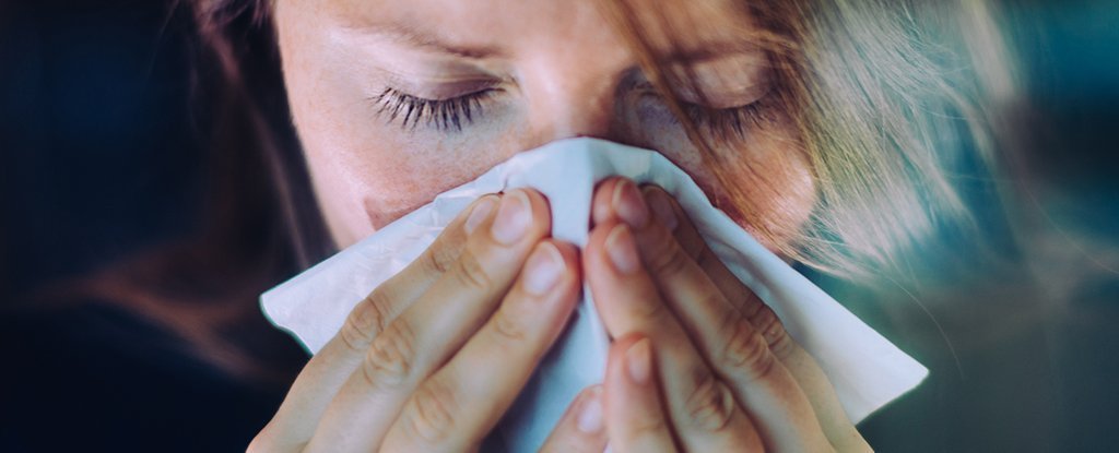 كيف تعالج أعراض مرض كوفيد-19 أو تخفف منها؟ - البقاء في المنزل - الإصابة بالحمى والسعال وضيق التنفس - أسيتامينوفين - خافض الحرارة