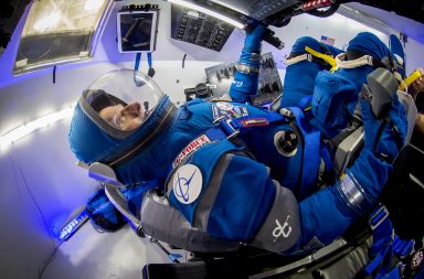 كشفت شركة سبيس إكس عن بدلة حديثة للأنشطة الخاصة بالمهام خارج المركبة الفضائية، وهو تطور مهم في رحلات الفضاء التجارية. مركبة الفضاء دراغون