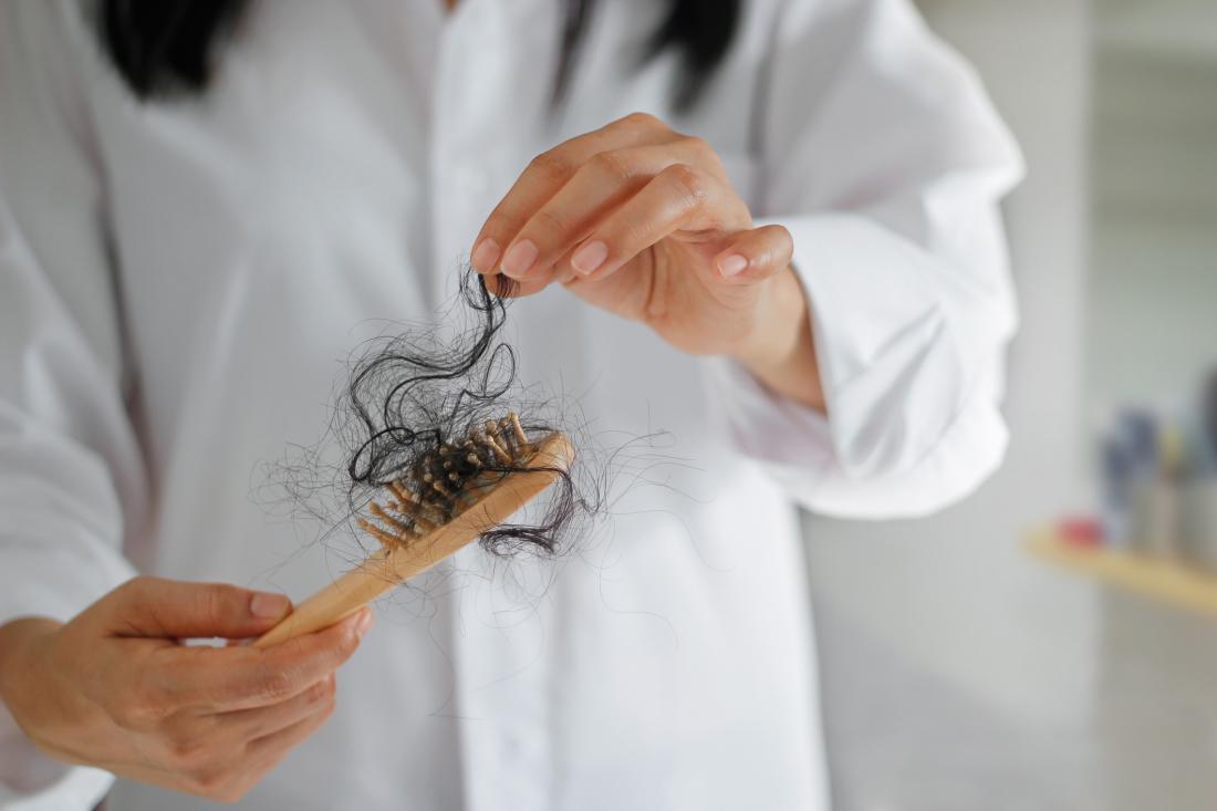 الكشف عن علامة بيولوجية لمرض الفصام توجد في شعر الإنسان - تشخيص الاضطرابات العقلية - عوارض الإصابة بالفصام عند الإنسان - فحص الشعر